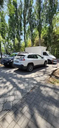 Jeep Cherokee, 2019 г., 150 000 км Продаю Jeep Cherokee белого цвета, 2019 года. Бишкек