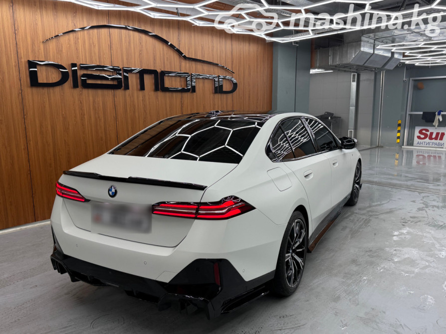BMW 5 серии VIII (G60/G61/G68) 530i xDrive 2.0, 2024 Бишкек - изображение 4