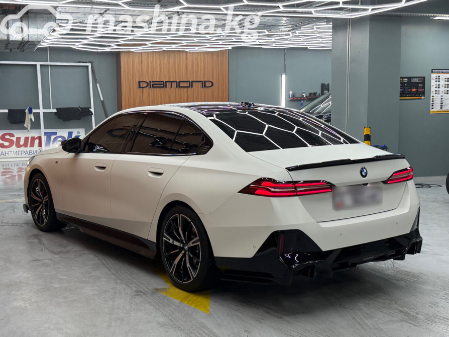 BMW 5 серии VIII (G60/G61/G68) 530i xDrive 2.0, 2024 Бишкек - изображение 3