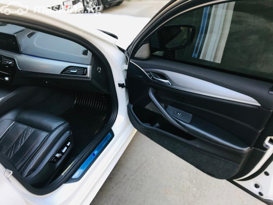 BMW 5 серии VII (G30/G31) 530d 3.0, 2017 Бишкек - изображение 6