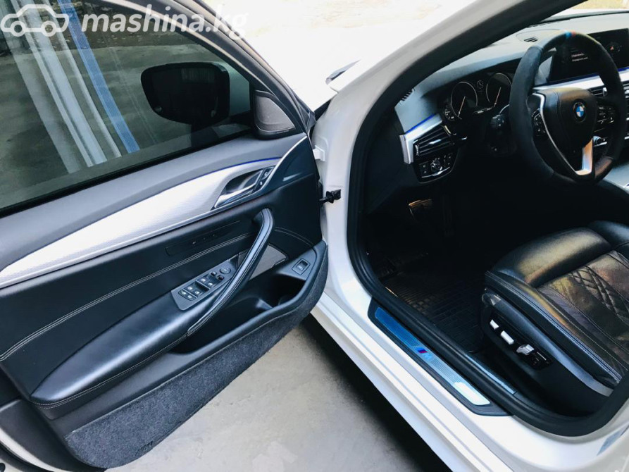 BMW 5 серии VII (G30/G31) 530d 3.0, 2017 Бишкек - изображение 5