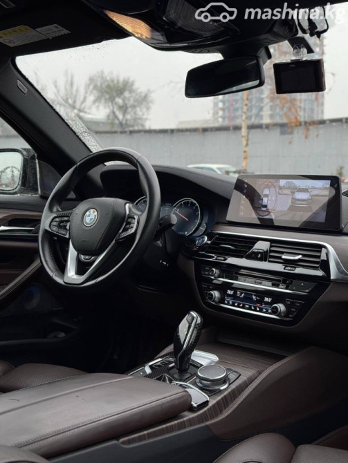 BMW 5 серии VII (G30/G31) 530i 2.0, 2018 Бишкек - изображение 9