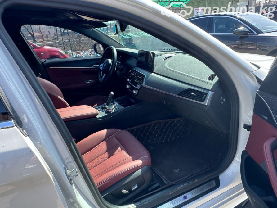 BMW 5 серии VIII (G60/G61/G68) 530Li 2.0, 2023 Бишкек - изображение 8