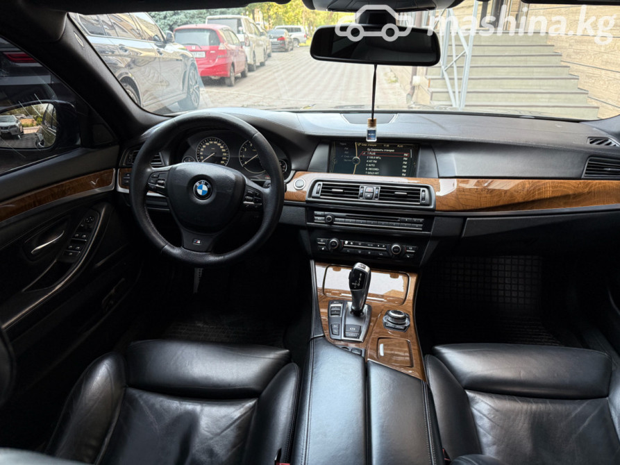 BMW 5 серии VI (F10/F11/F07) 550i xDrive 4.4, 2011 Бишкек - сүрөт 10