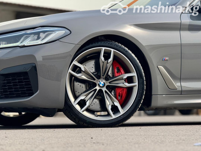 BMW 5 серии VII (G30/G31) Рестайлинг M550i xDrive 4.4, 2022 Бишкек - сүрөт 5