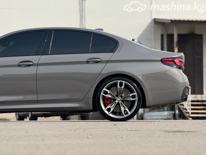 BMW 5 серии VII (G30/G31) Рестайлинг M550i xDrive 4.4, 2022 Бишкек - сүрөт 6