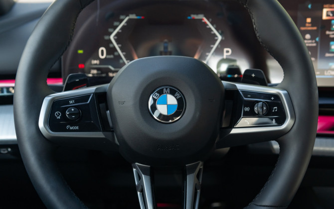 BMW 5 серии VIII (G60/G61/G68) 520i 2.0, 2024 Бишкек - изображение 3