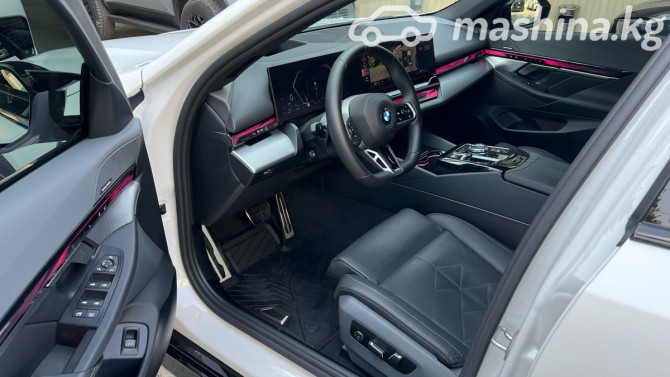 BMW 5 серии VIII (G60/G61/G68) 530i xDrive 2.0, 2023 Бишкек - изображение 6