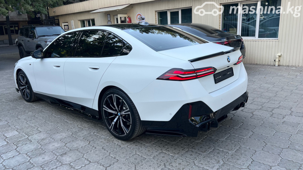 BMW 5 серии VIII (G60/G61/G68) 530i xDrive 2.0, 2023 Бишкек - сүрөт 3