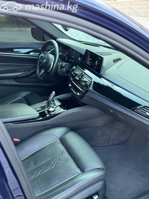 BMW 5 серии VII (G30/G31) M550i xDrive 4.4, 2018 Бишкек - сүрөт 9