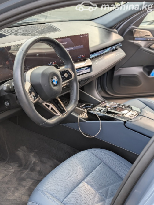 BMW 5 серии VIII (G60/G61/G68) 530Li 2.0, 2024 Бишкек - сүрөт 3
