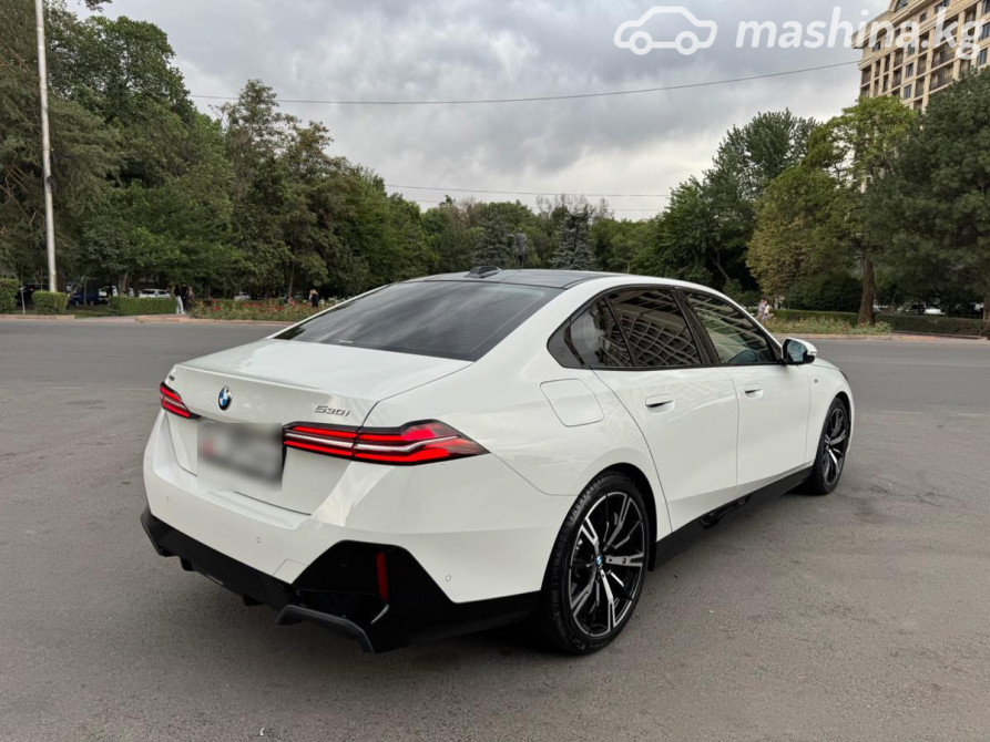 BMW 5 серии VIII (G60/G61/G68) 530i xDrive 2.0, 2023 Бишкек - сүрөт 4