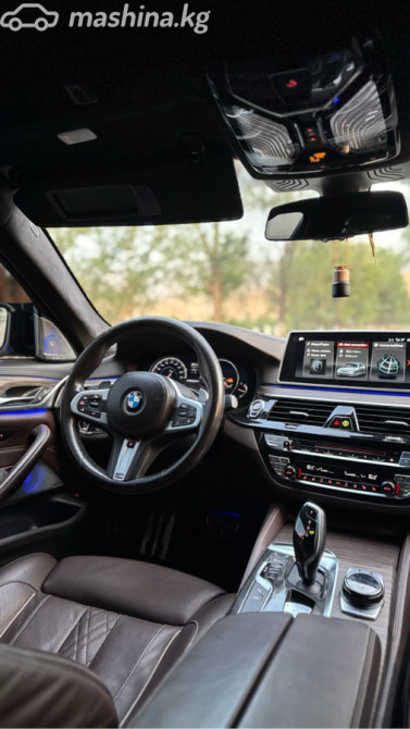 BMW 5 серии VII (G30/G31) M550i xDrive 4.4, 2018 Бишкек - сүрөт 8