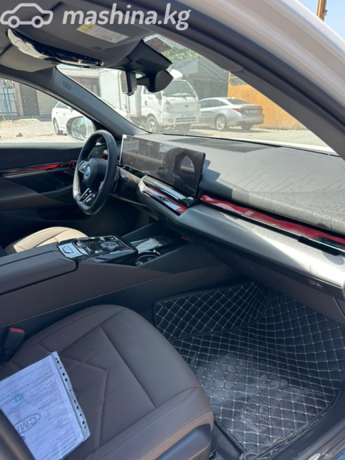 BMW 5 серии VIII (G60/G61/G68) 530i xDrive 2.0, 2024 Бишкек - сүрөт 3