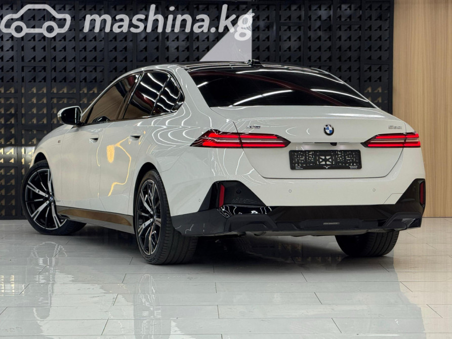 BMW 5 серии VIII (G60/G61/G68) 530i xDrive 2.0, 2023 Бишкек - сүрөт 4