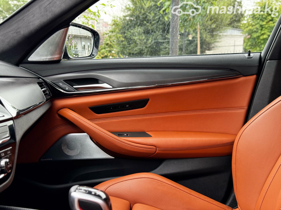 BMW 5 серии VII (G30/G31) Рестайлинг M550i xDrive 4.4, 2023 Бишкек - сүрөт 10
