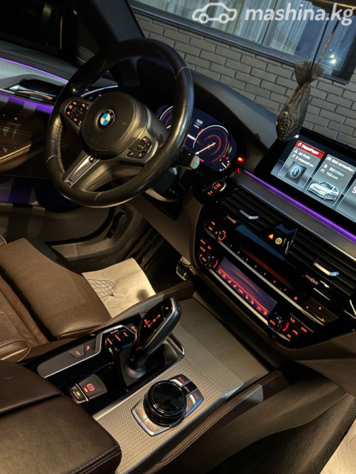 BMW 5 серии VII (G30/G31) M550i xDrive 4.4, 2018 Бишкек - сүрөт 9