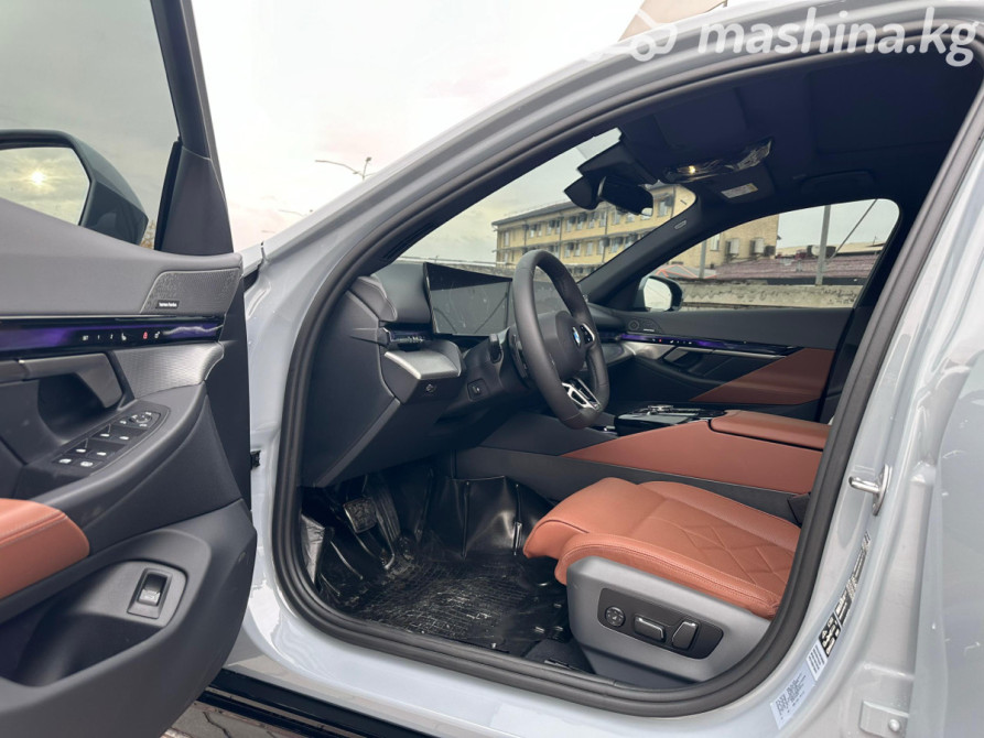 BMW 5 серии VIII (G60/G61/G68) 530i xDrive 2.0, 2024 Бишкек - сүрөт 8