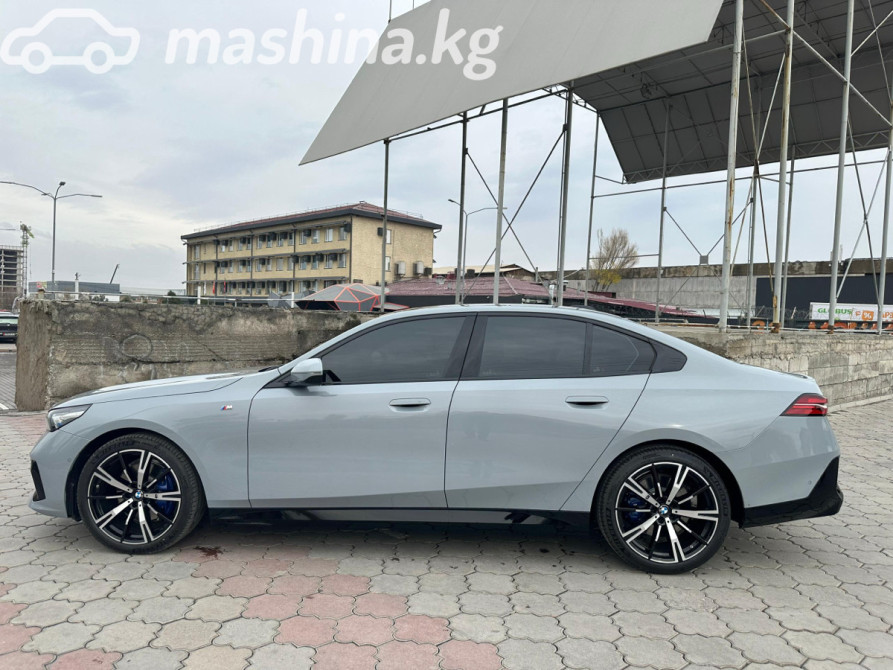 BMW 5 серии VIII (G60/G61/G68) 530i xDrive 2.0, 2024 Бишкек - сүрөт 4