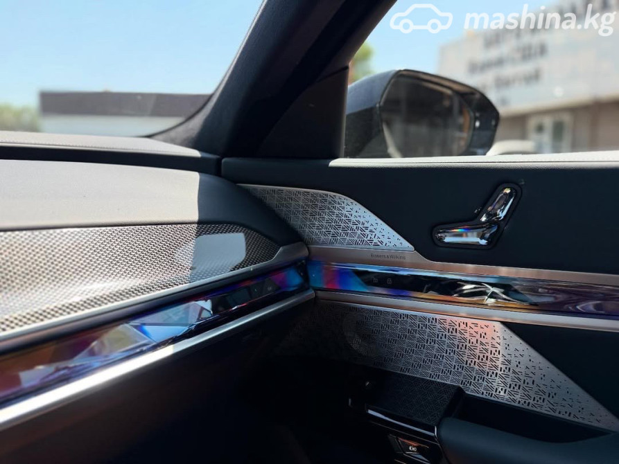 BMW 7 серии VII (G70) 760i xDrive 4.4, 2024 Бишкек - сүрөт 10