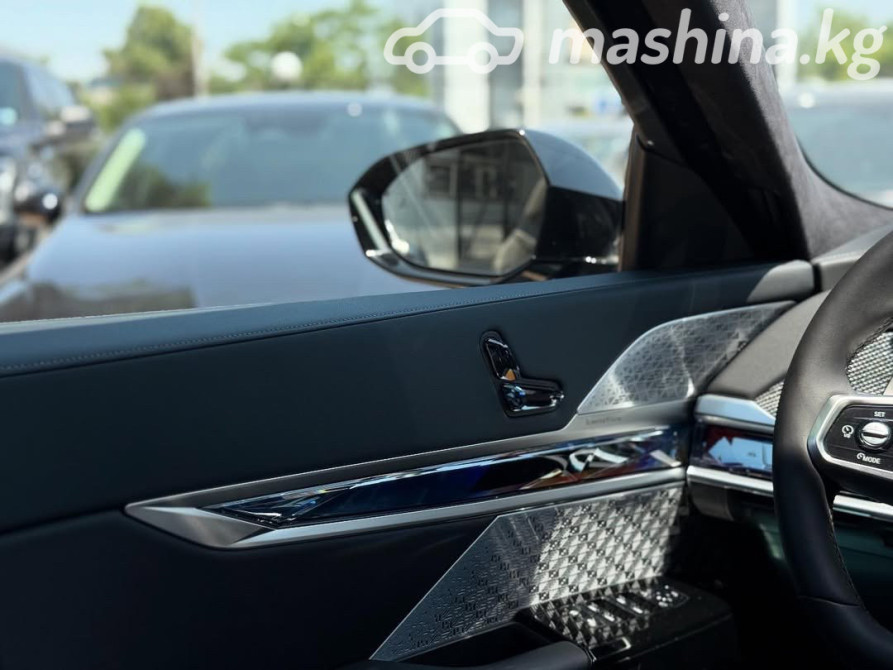 BMW 7 серии VII (G70) 760i xDrive 4.4, 2024 Бишкек - сүрөт 8