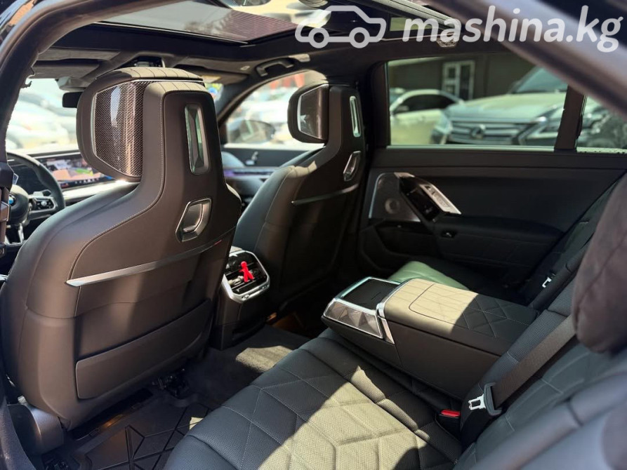 BMW 7 серии VII (G70) 760i xDrive 4.4, 2024 Бишкек - сүрөт 11