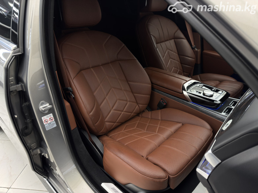BMW 7 серии VII (G70) M760e xDrive 3.0, 2023 Бишкек - сүрөт 4