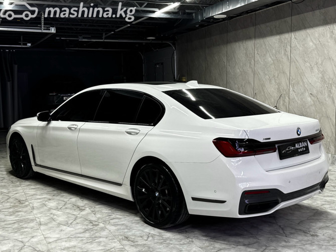 BMW 7 серии VI (G11/G12) Рестайлинг 750Li xDrive 4.4, 2020 Бишкек - изображение 4