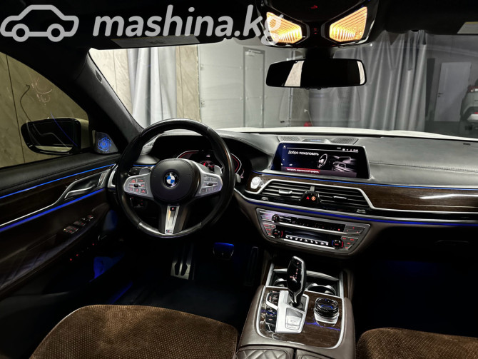 BMW 7 серии VI (G11/G12) Рестайлинг 750Li xDrive 4.4, 2020 Бишкек - изображение 9