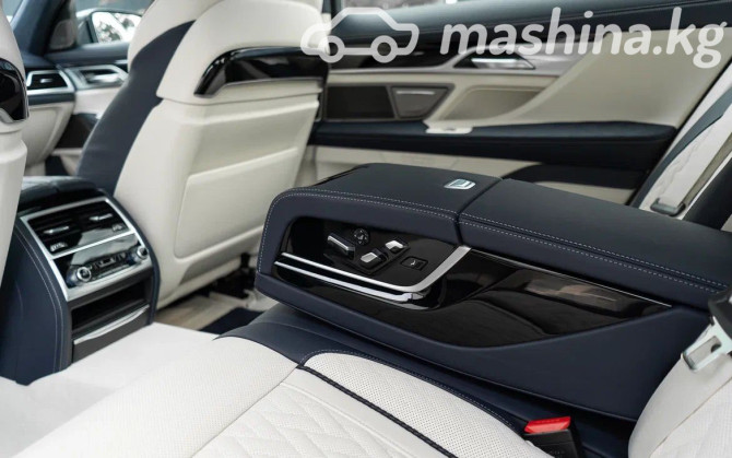 BMW 7 серии VI (G11/G12) Рестайлинг 750i xDrive 4.4, 2021 Бишкек - изображение 8