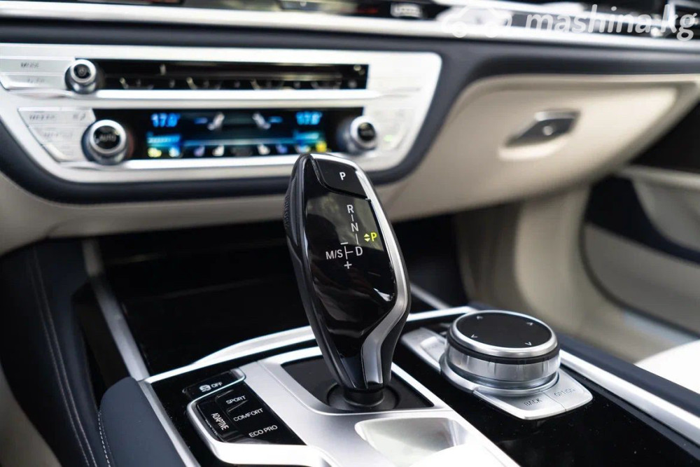 BMW 7 серии VI (G11/G12) Рестайлинг 750i xDrive 4.4, 2021 Бишкек - сүрөт 4