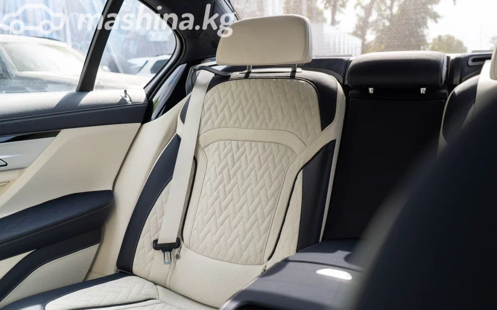 BMW 7 серии VI (G11/G12) Рестайлинг 750i xDrive 4.4, 2021 Бишкек - сүрөт 6
