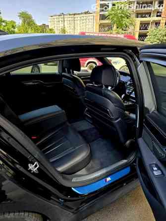 BMW 7 серии VI (G11/G12) Рестайлинг 750Li xDrive 4.4, 2019 Bishkek