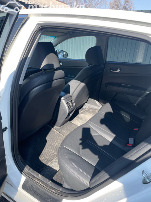 Kia K5 II Седан 2.0, 2018 Бишкек - сүрөт 5