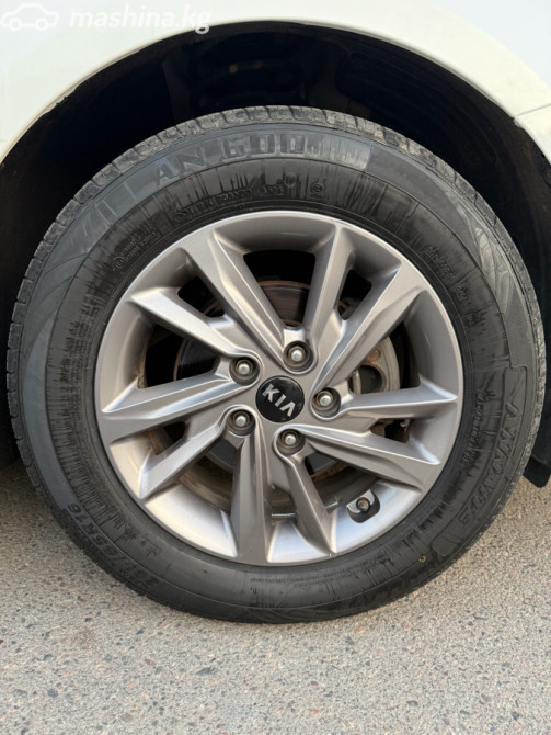 Kia K5 II Седан 2.0, 2018 Bishkek - photo 12