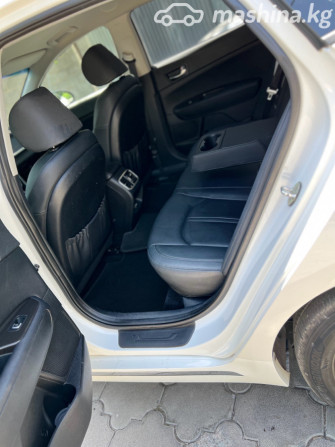 Kia K5 II Седан 2.0, 2018 Бишкек - сүрөт 9
