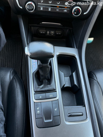 Kia K5 II Седан 2.0, 2018 Бишкек - изображение 12