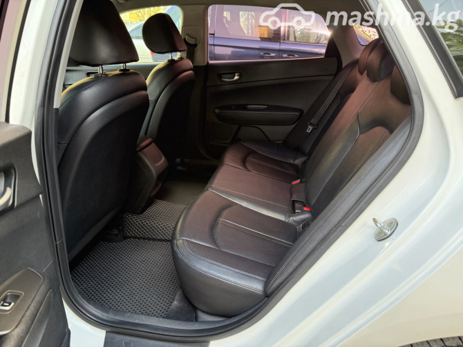 Kia K5 II Седан 2.0, 2016 Бишкек - изображение 8