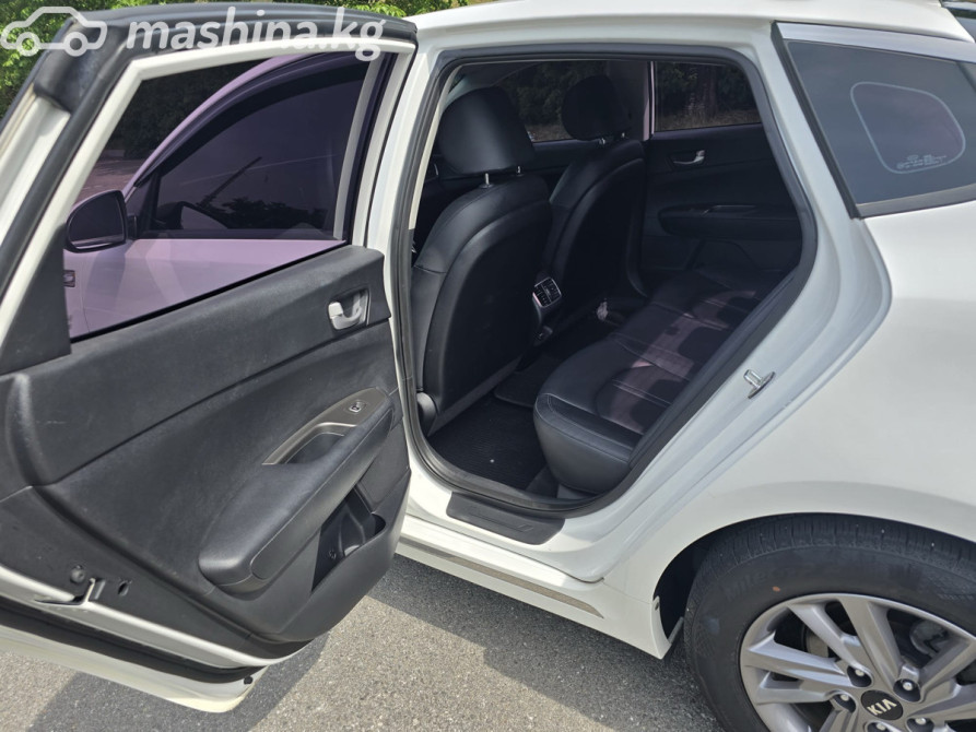 Kia K5 II Седан 2.0, 2018 Бишкек - изображение 8