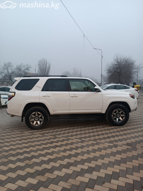 Toyota 4Runner V Рестайлинг 4.0, 2023 Бишкек - изображение 3