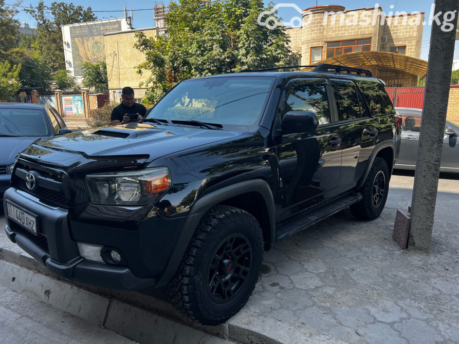 Toyota 4Runner V 4.0, 2010 Бишкек - изображение 1