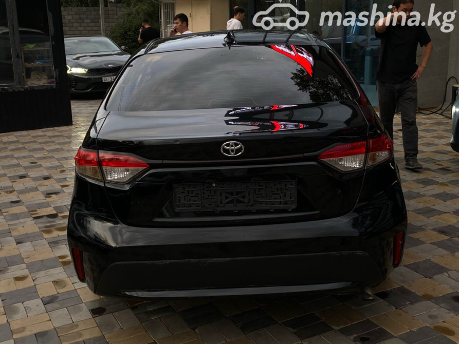 Toyota Corolla XI (E160, E170, E180) Рестайлинг 1 1.8, 2019 Бишкек - изображение 3