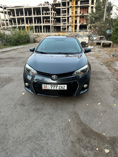 Toyota Corolla XI (E160, E170, E180) Рестайлинг 1 1.8, 2015 Бишкек - изображение 1