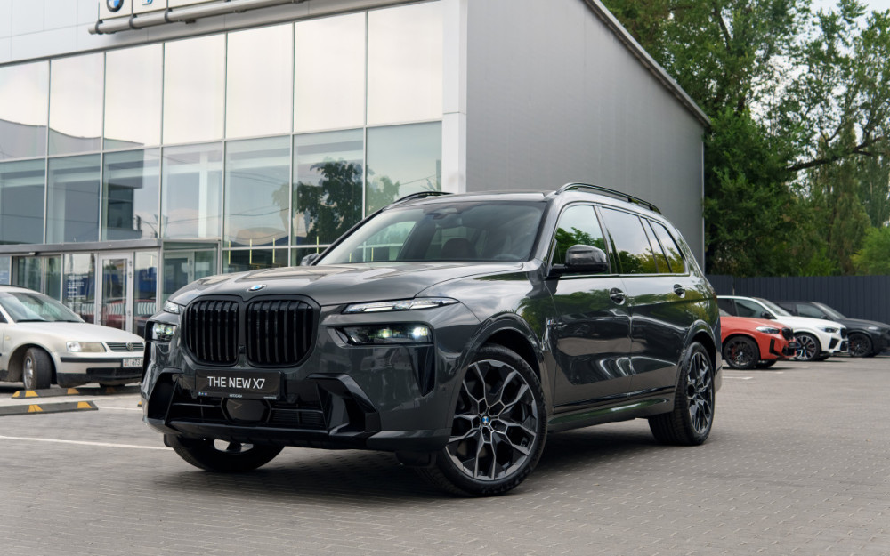 BMW X7 I (G07) Рестайлинг 40i 3.0, 2025 Бишкек - сүрөт 1