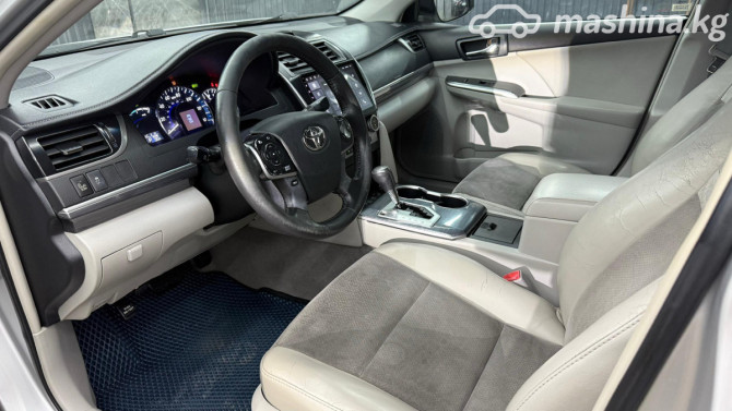 Toyota Camry VII (XV50) 2.5, 2011 Бишкек - изображение 7