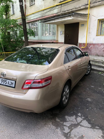 Toyota Camry VI (XV40) Рестайлинг 2.5, 2010 Бишкек - изображение 4