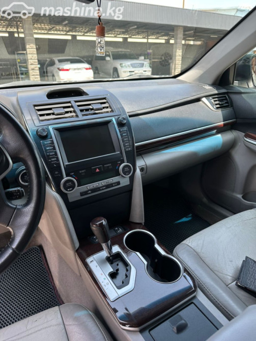 Toyota Camry VII (XV50) 2.5, 2013 Бишкек - изображение 2