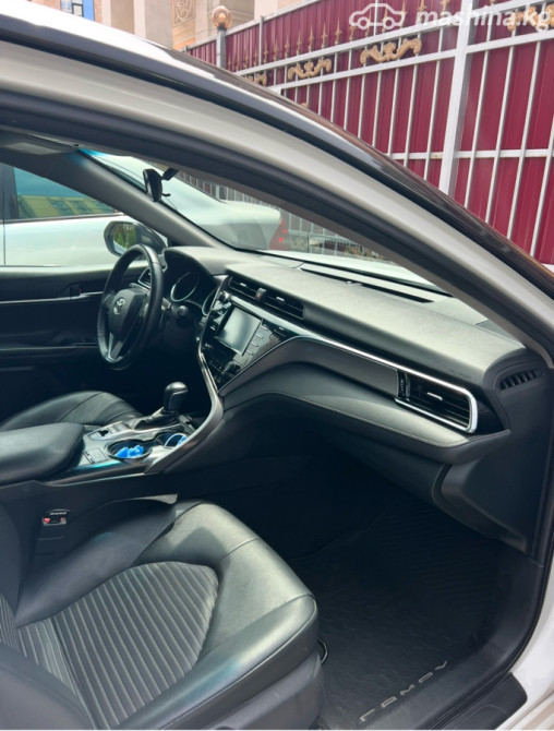 Toyota Camry VIII (XV70) 2.5, 2017 Бишкек - изображение 9