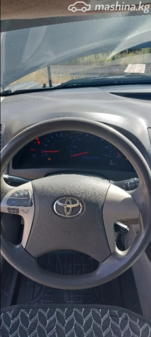 Toyota Camry VI (XV40) Рестайлинг 2.5, 2011 Бишкек - изображение 6