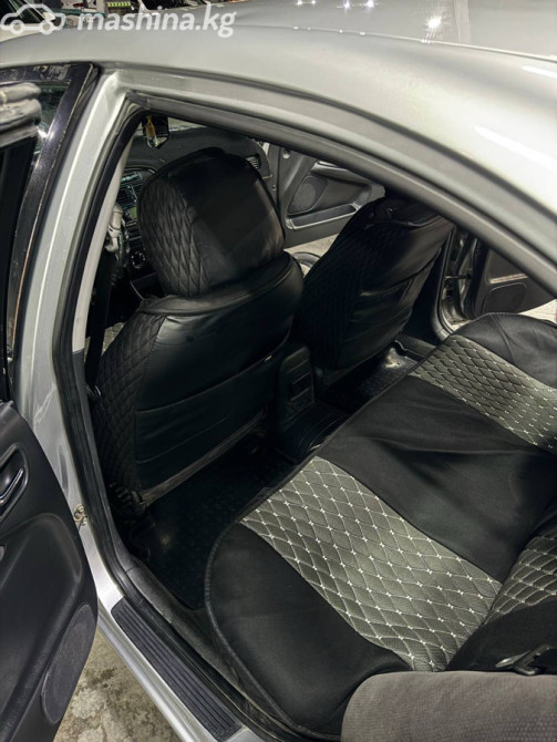 Toyota Avensis I Рестайлинг 1.8, 2003 Бишкек - изображение 10